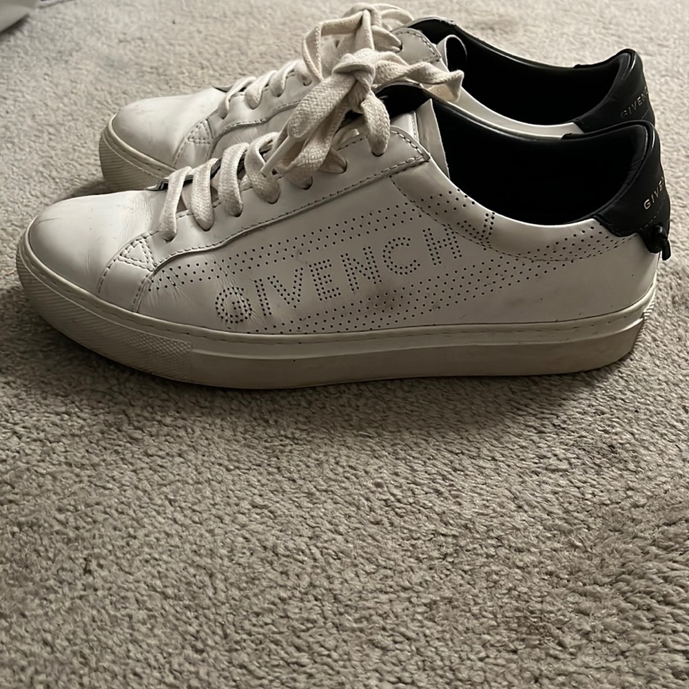 Womens authentic Givenchy sneakers